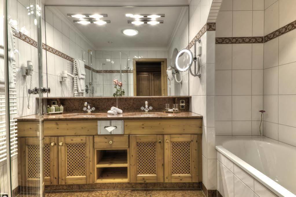 Hotel & Gaststaette Zum Erdinger Weissbraeu München Ngoại thất bức ảnh