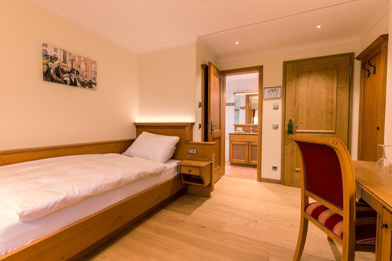 Hotel & Gaststaette Zum Erdinger Weissbraeu München Ngoại thất bức ảnh