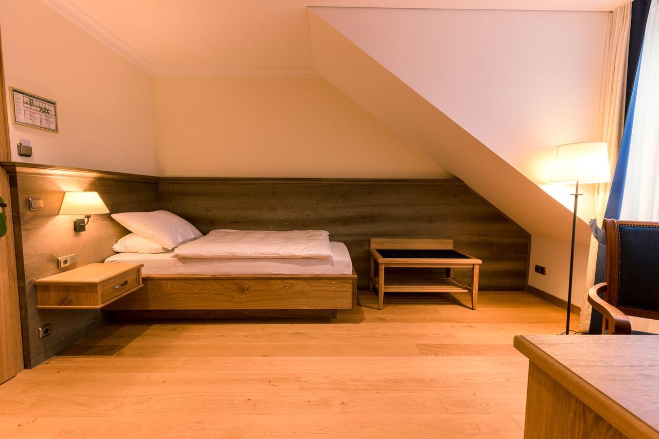 Hotel & Gaststaette Zum Erdinger Weissbraeu München Ngoại thất bức ảnh
