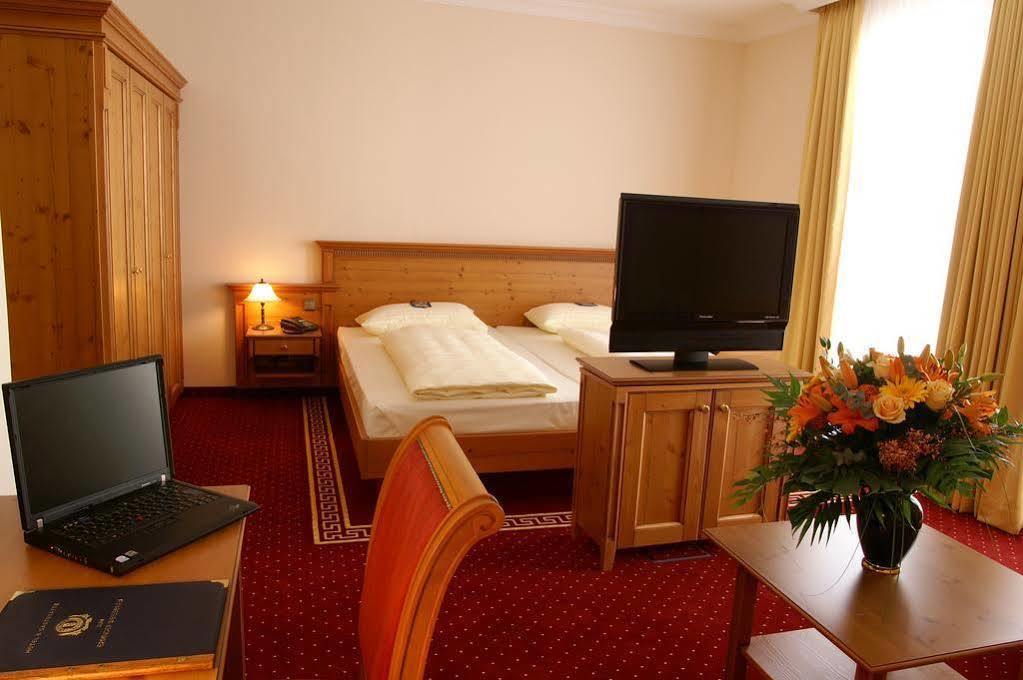 Hotel & Gaststaette Zum Erdinger Weissbraeu München Ngoại thất bức ảnh